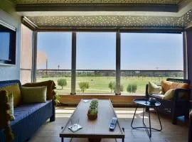 Jade Haven 2 Bed Apt golf view
