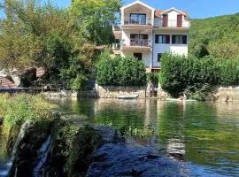 Holiday Home Grab I