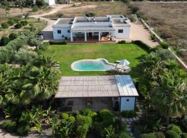 Villa Can Jaume Arabí de Baix, hotel in Puig D’en Valls