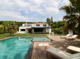 Spacious air-conditioned villa, hotel a Meyreuil