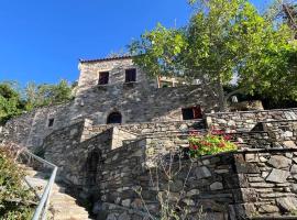 Paradisi Village, hotel v destinaci Neapolis