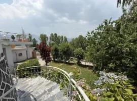 Haven Lodge Bhurban, 3BR Entire Home with Lawn