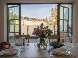 Bright open plan living - Bath - Free Parking