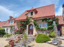 Maison de vacances 3 étoiles avec jardin à Trégastel, proche plage - FR-1-542-62, hotel in Trégastel