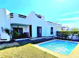 Casa Salinas con piscina privada en Vera Playa