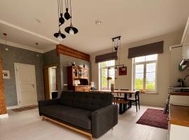 Hapsalutely Great residence - in full authenticity, hotel in Haapsalu