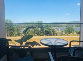 RIVER LuX, hotel s jacuzzi v destinaci Veliko Gradište