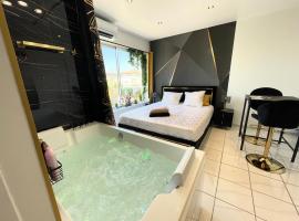Luxury Beach Room, hotel v destinaci Frontignan