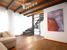 Casa de trast