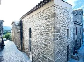 Le Bastion 15 guests, 5 suite, 5 baths, AC