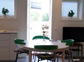 Tess på Nöddö, hotel v destinaci Strömstad