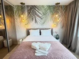 COZY Aparthotel - Luxury Studios # Brasov