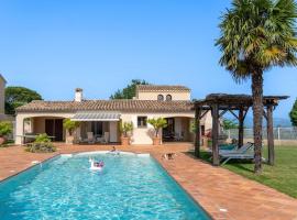 Villa Lazuel, piscine privée chauffée, vue panoramique et jardin clos, hotel v destinaci Aubenas