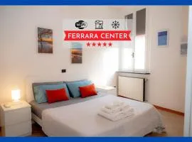 Medieval City Centre - Modern Suite with AC, Smart TV & WiFi