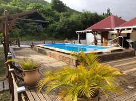 Aichi's lodges -gîtes: Capesterre şehrinde bir otel