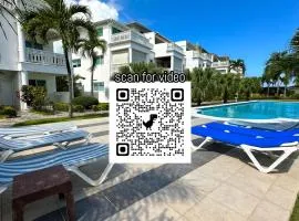 La Fenice Beachfront 3 Bedroom With Parking