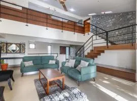 Grandeur Villa by StayJade Huge Garden 5BHK