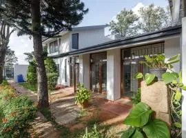 Grandeur Villa by StayJade Huge Garden 5BHK