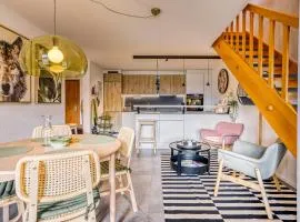 Spacieux duplex avec accès direct au bains