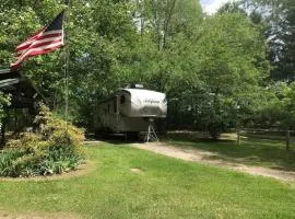 Full Hook up 30 Amp Site W Up to 26Ft