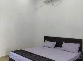 Tosh Guest House And Gusai ji Restaurant