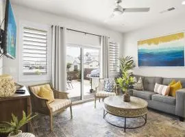 Happy Hawaiian Themed Condo