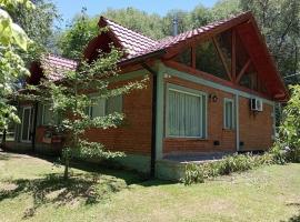 Chalet del arroyo, шале в городе Ла-Портенья