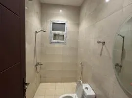 الملز غرف وحمام مفروشة