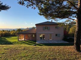 Villa de la Miellerie – hotel w mieście La Celle-sous-Gouzon