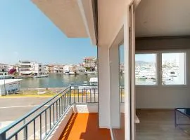WELCS APARTAMENTO 263 EMP con vistas al canal