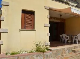 FTA-BEL01apt 6 pax vicino al mare