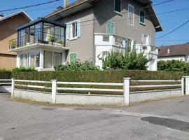 Au bord du Foron, hotel v destinaci Scionzier