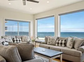 Oceanfront Home Beach Access Deck & Ping Pong