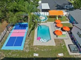 NEW-Heated Pool-Pickleball-Hot Tub-Movie Theater-Game Room-Playset-Basketball-10 Beds