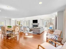 The Gathering Place - For 6 with Fire Pit