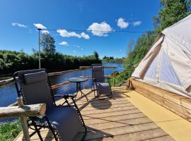 Sunset Glamping - luksustelttamajoitus PowerParkin lähellä – hotel w mieście Voltti