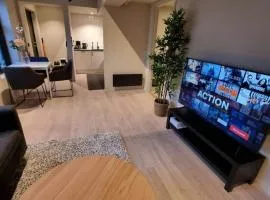 Central and Spacious Apartment for 8