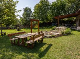 Táborisko Bojnice - place for camping, hotel v Bojnici