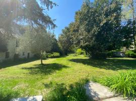 Domaine de la Closerie Champêtre - Chambres d'hôtes, hotel in Huismes