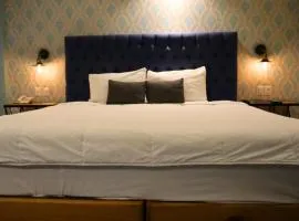 Hotel Santosi