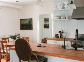 Little Louis - A Princely Take on a County Getaway, hotel v destinaci Mountain View