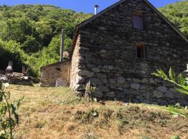L'abri de rioumaou, hotel in Saligos