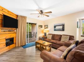 Cozy Timbers - Charming Condo for 6 with Resort-style Amenities, condominio en Branson