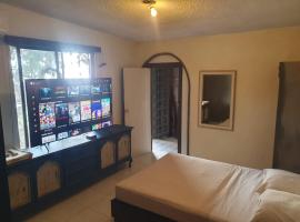 Torreón 1 - Habitación cerca del aeropuerto con alberca