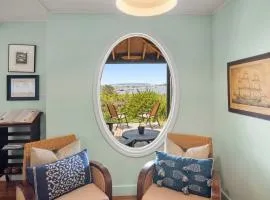 Stunning Water Views Sleeps 14