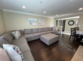 Awesome 4 Bedroom, 3 1/2 Bath Home 1/2 Mile Walk To Disney