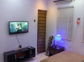 An efficiency apartment, hotel en Lagos