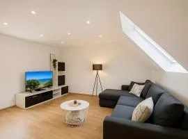 Moderne Wohnung Karlsruhe Neureut, Fußbodenheizung - Regendusche - Waschmaschine - Stellplatz