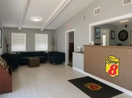 Super 8 by Wyndham Lantana West Palm Beach