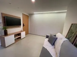 Apto 2 Quartos Novo e Super Confortável